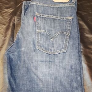 Levi's 559 Relaxed Straight Fit Men's Jeans in size 34x32. These jeans feature a